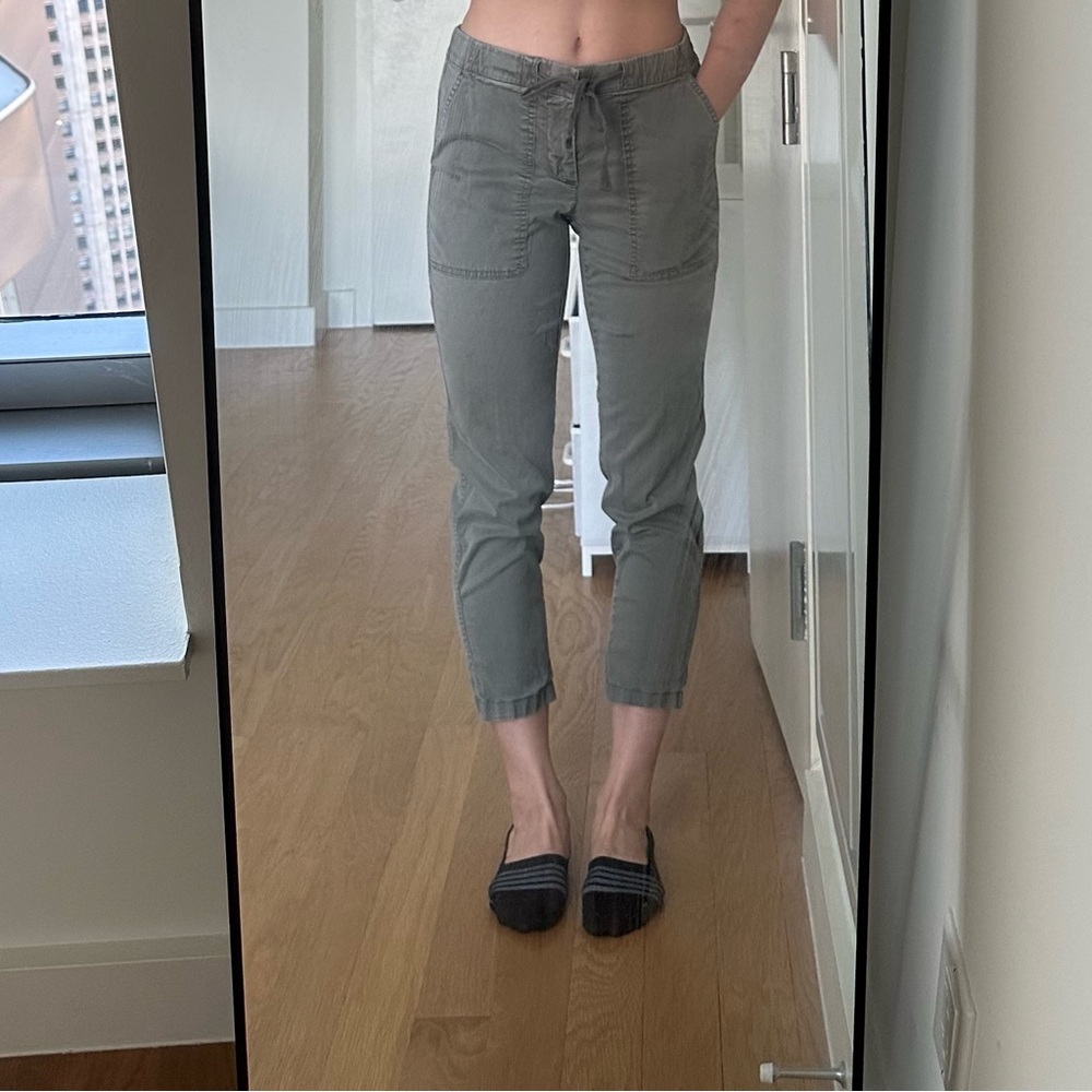 ann taylor LOFT green cropped trousers, size XS